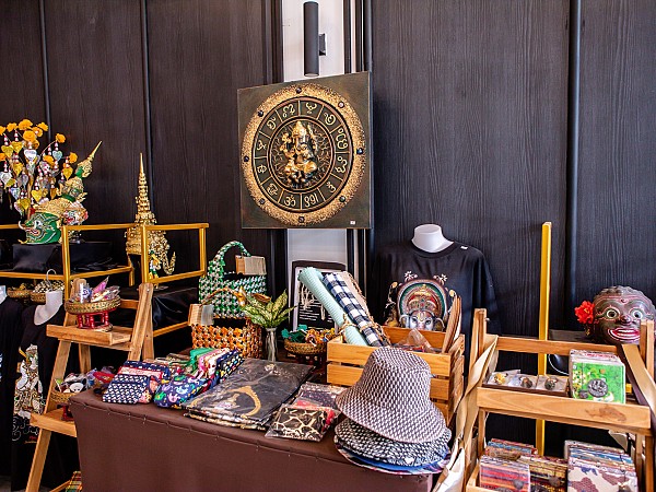Pad Thai Restaurant & Khon Gallery